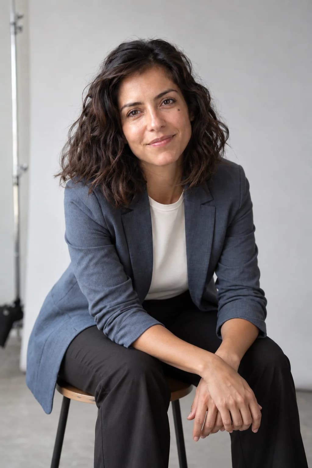 Retrato de Mariana en una galería privada de selección de fotos